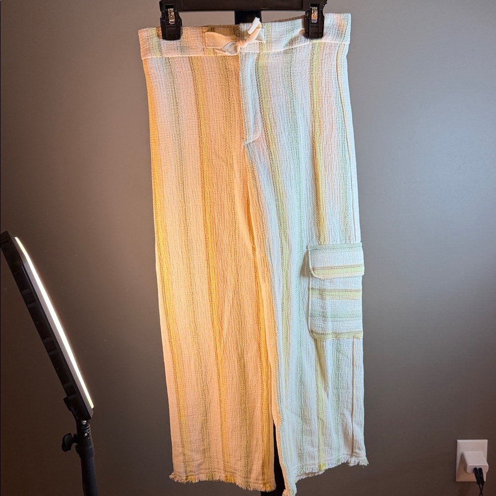 Zara White Retail Tag with Subtle Green Textile